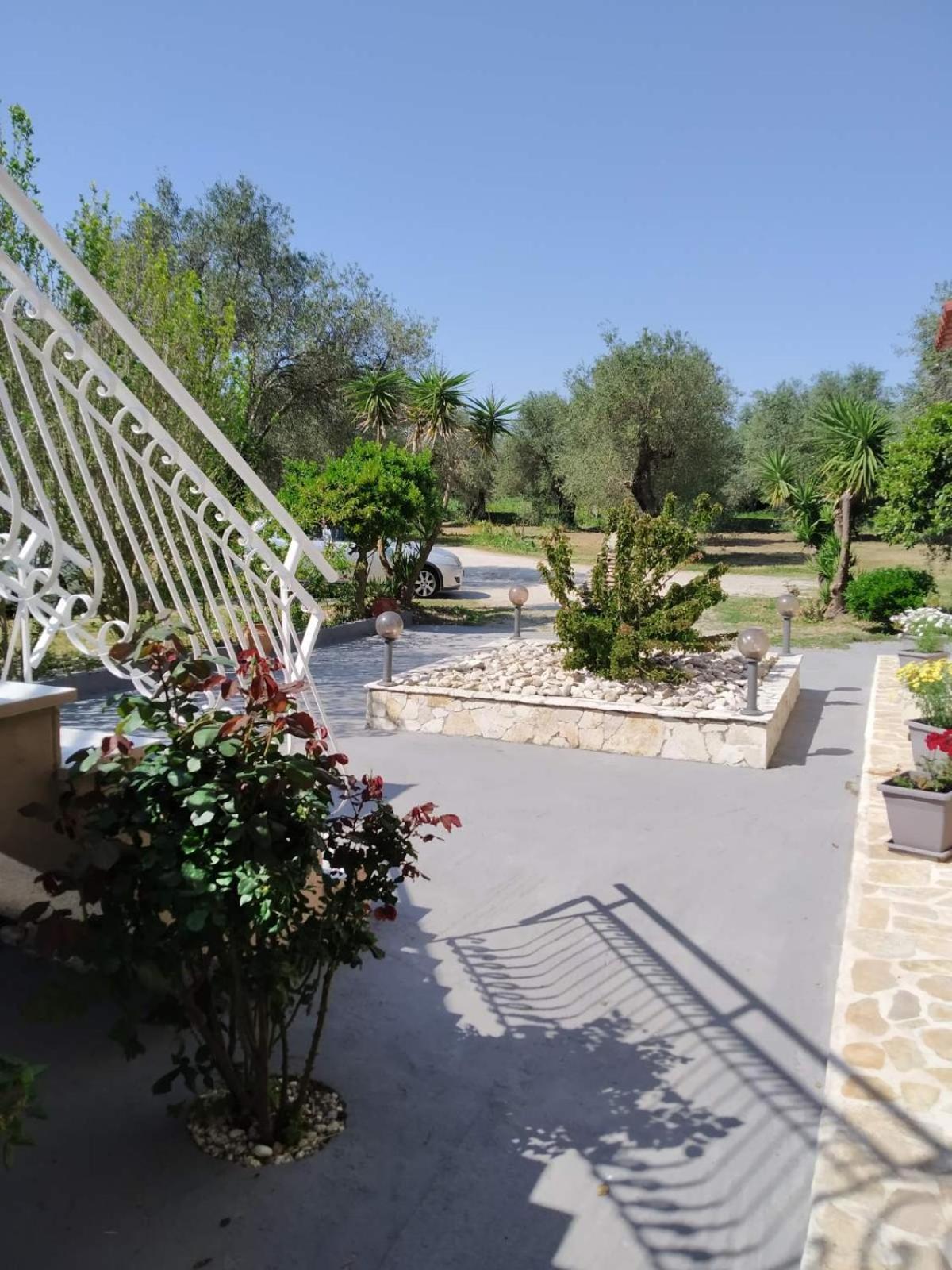 Trousas Apartments Roda  Dış mekan fotoğraf